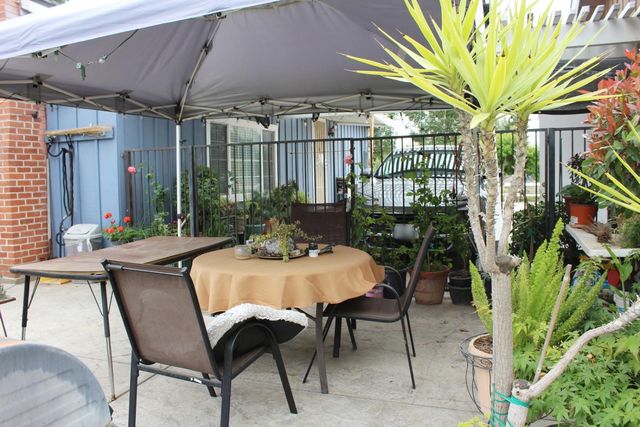 2307 N Hayes Avenue, Fresno, CA 93723