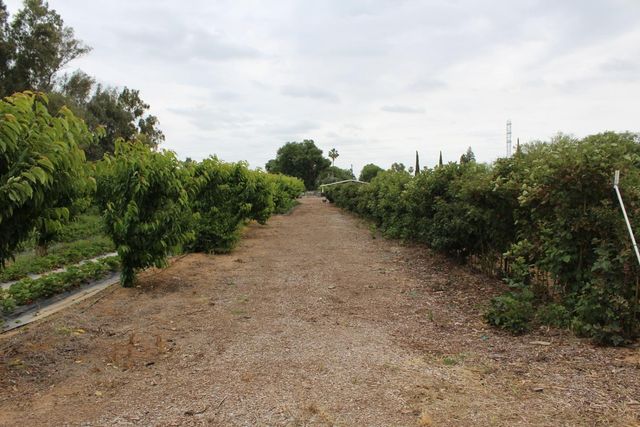 2307 N Hayes Avenue, Fresno, CA 93723