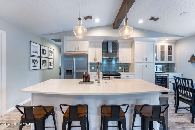 1170 19TH Street N, Jacksonville Beach, FL 32250