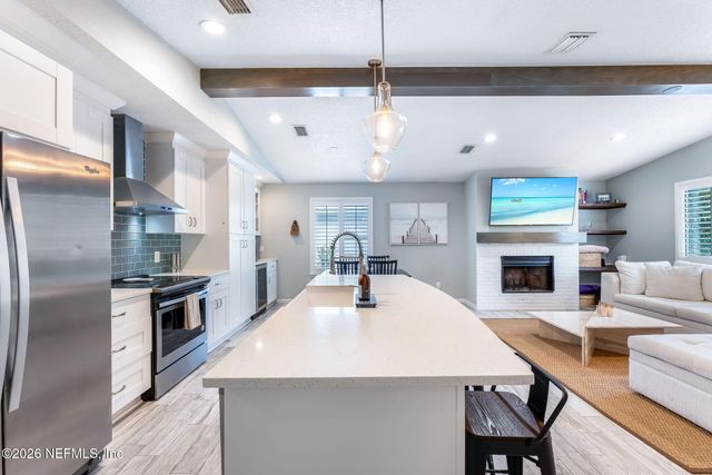 1170 19TH Street N, Jacksonville Beach, FL 32250