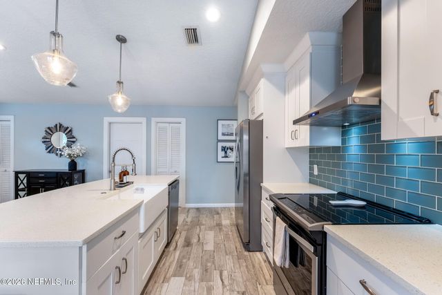 1170 19TH Street N, Jacksonville Beach, FL 32250