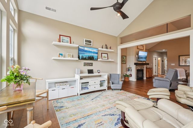 1569 Leisure Way, Greenfield, IN 46140