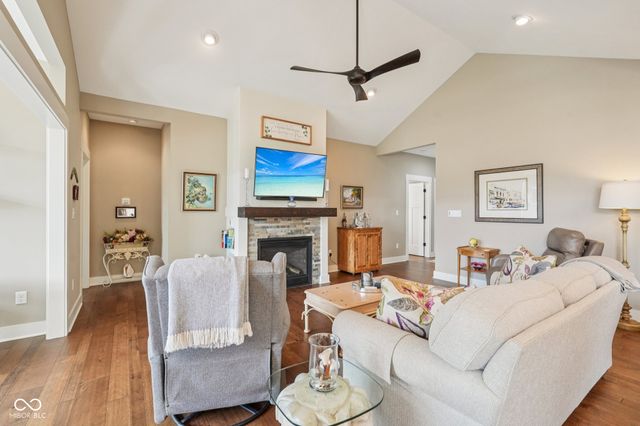 1569 Leisure Way, Greenfield, IN 46140