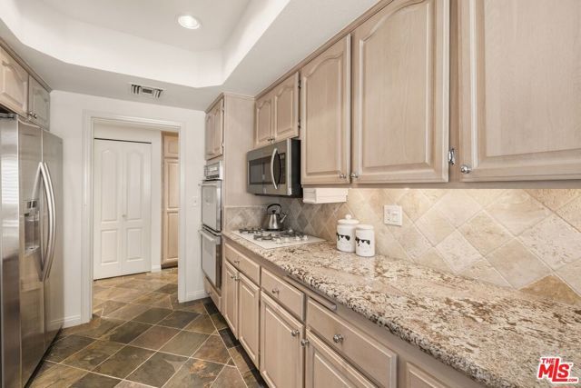 4235 Mary Ellen Avenue 303, Los Angeles, CA 91604