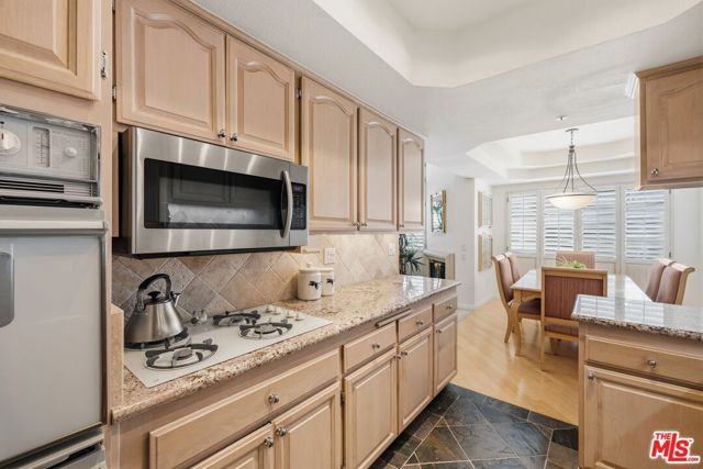 4235 Mary Ellen Avenue 303, Los Angeles, CA 91604