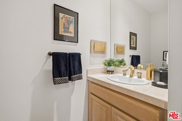 4235 Mary Ellen Avenue 303, Los Angeles, CA 91604