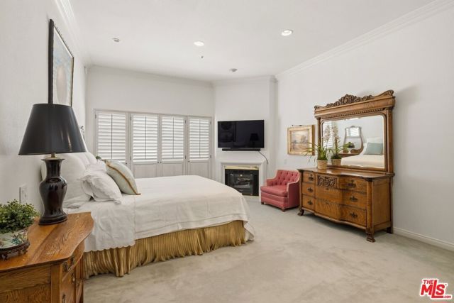 4235 Mary Ellen Avenue 303, Los Angeles, CA 91604