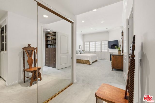 4235 Mary Ellen Avenue 303, Los Angeles, CA 91604