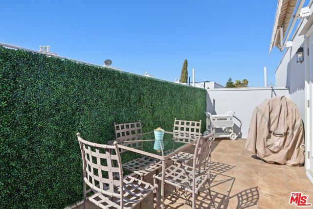 4235 Mary Ellen Avenue 303, Los Angeles, CA 91604
