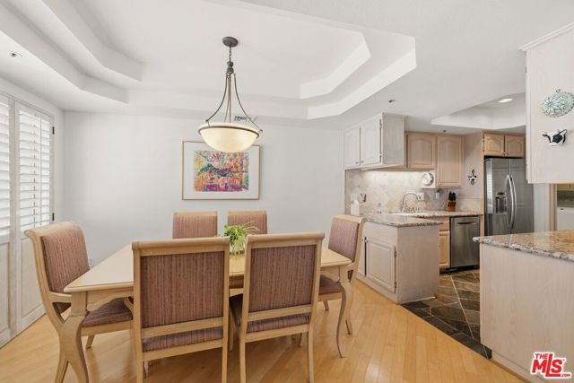4235 Mary Ellen Avenue 303, Los Angeles, CA 91604