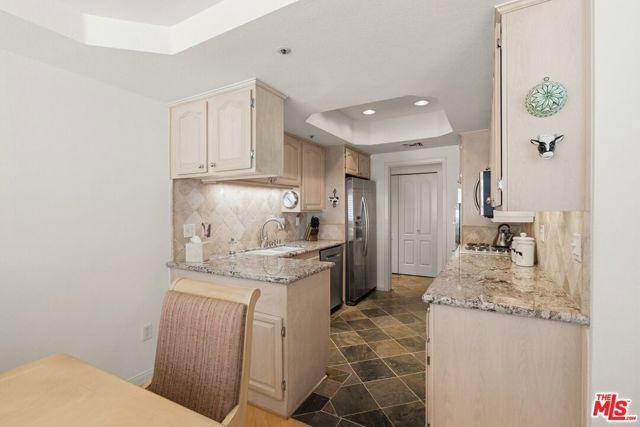 4235 Mary Ellen Avenue 303, Los Angeles, CA 91604