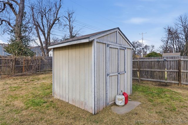 1643 S Oak Avenue, Bartlesville, OK 74003