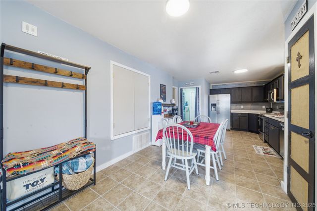 1643 S Oak Avenue, Bartlesville, OK 74003