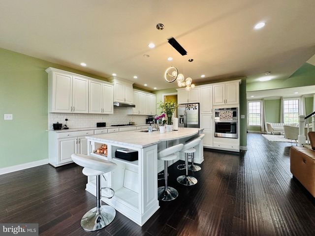 22611 WINDSOR LOCKS SQ, Ashburn, VA 20148