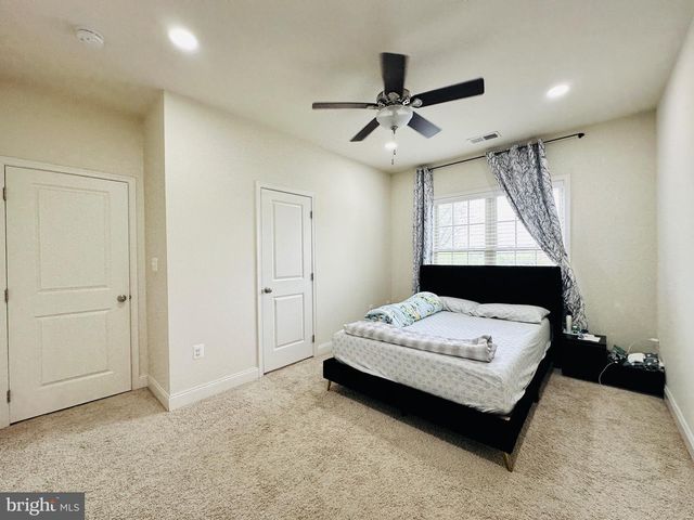 22611 WINDSOR LOCKS SQ, Ashburn, VA 20148