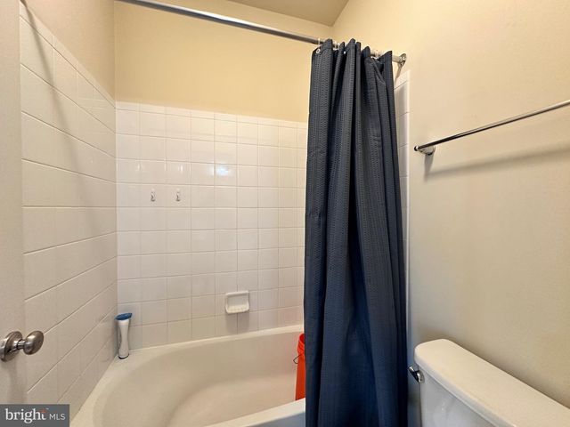 22611 WINDSOR LOCKS SQ, Ashburn, VA 20148