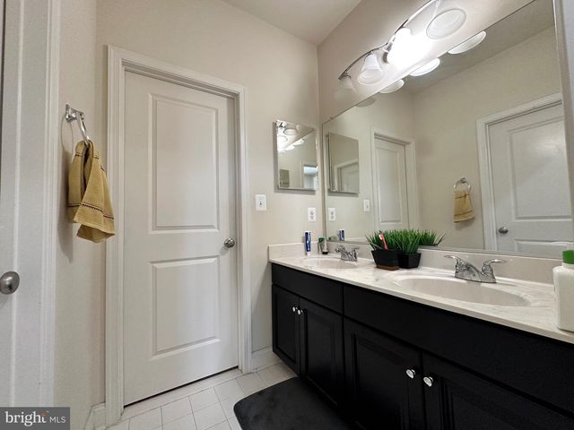 22611 WINDSOR LOCKS SQ, Ashburn, VA 20148