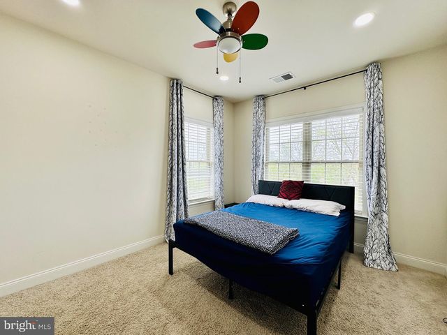 22611 WINDSOR LOCKS SQ, Ashburn, VA 20148