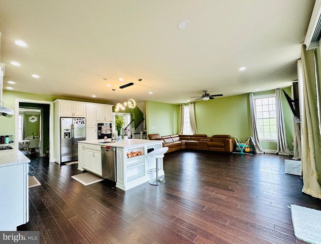 22611 WINDSOR LOCKS SQ, Ashburn, VA 20148