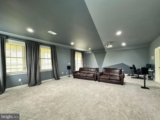 22611 WINDSOR LOCKS SQ, Ashburn, VA 20148