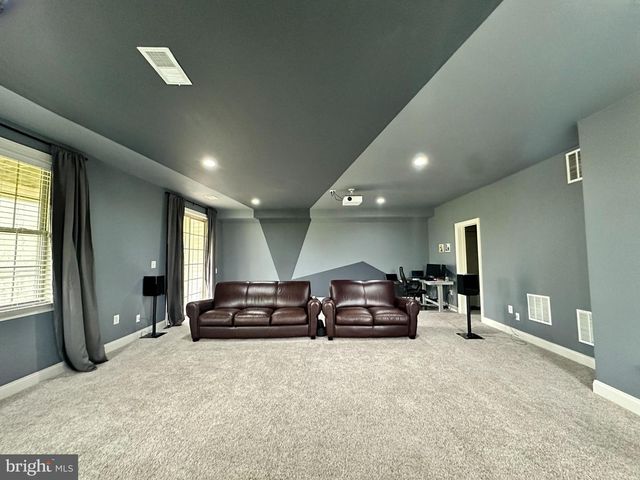 22611 WINDSOR LOCKS SQ, Ashburn, VA 20148