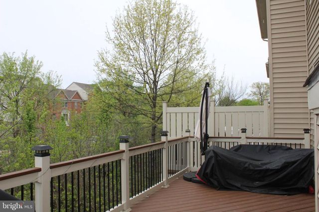 22611 WINDSOR LOCKS SQ, Ashburn, VA 20148