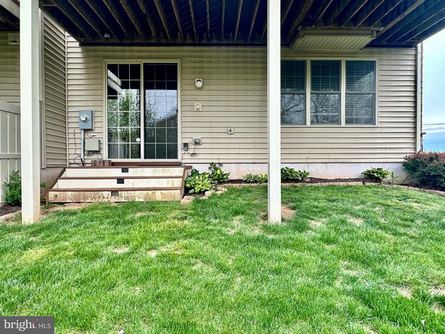 22611 WINDSOR LOCKS SQ, Ashburn, VA 20148