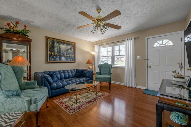 1312 Jannelle Court, Lexington, KY 40517