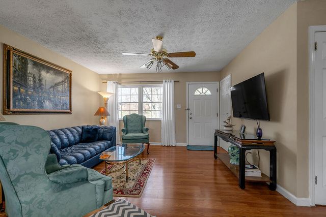 1312 Jannelle Court, Lexington, KY 40517