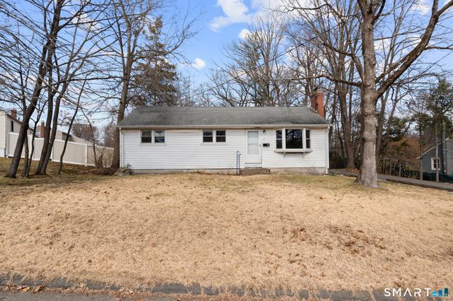 17 Dune Road, Enfield, CT 06082