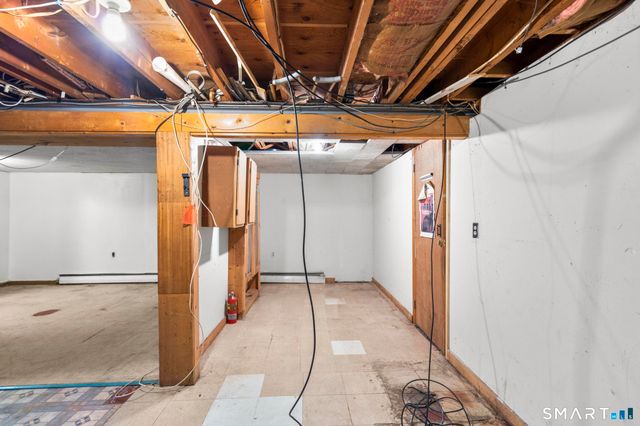 17 Dune Road, Enfield, CT 06082