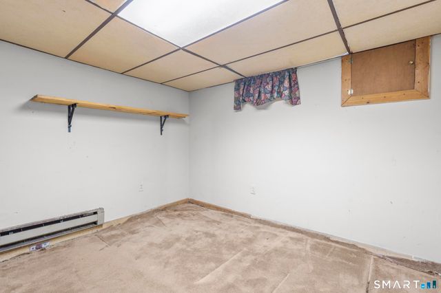 17 Dune Road, Enfield, CT 06082