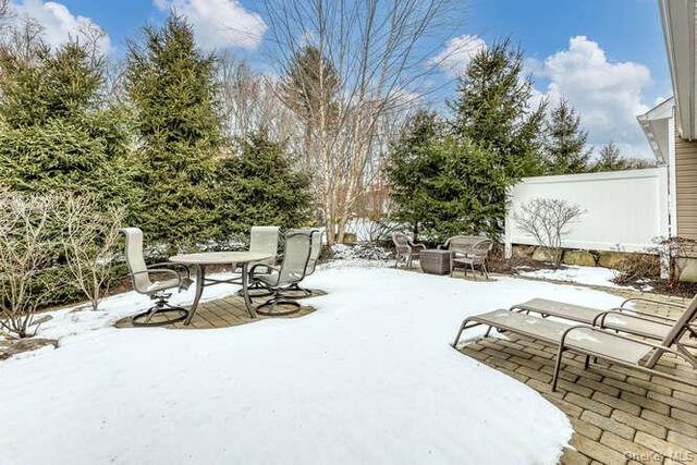 9 Westminster Way, Pomona, NY 10970