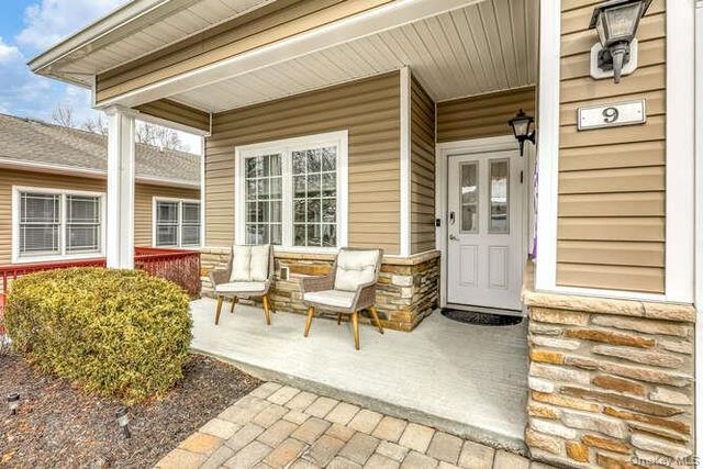 9 Westminster Way, Pomona, NY 10970