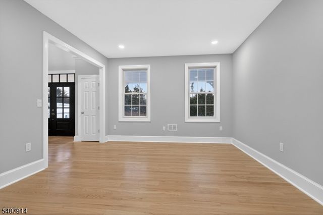 105 Woodfern Rd, Branchburg Twp., NJ 08853