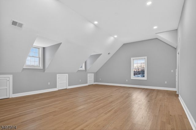 105 Woodfern Rd, Branchburg Twp., NJ 08853