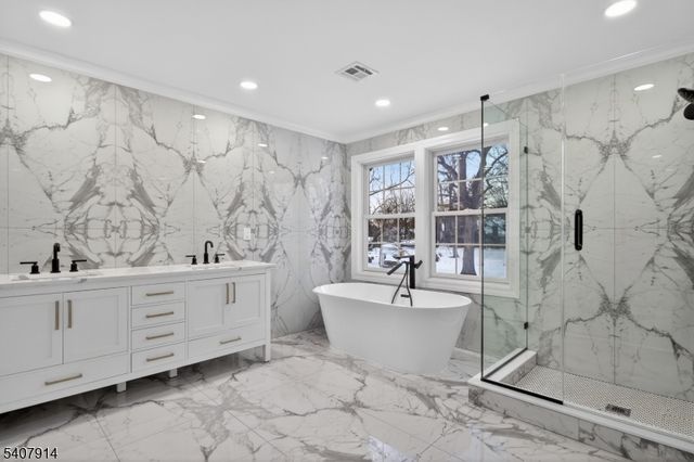 105 Woodfern Rd, Branchburg Twp., NJ 08853