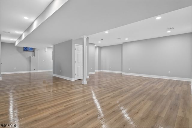 105 Woodfern Rd, Branchburg Twp., NJ 08853