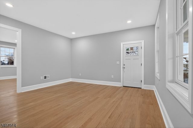 105 Woodfern Rd, Branchburg Twp., NJ 08853