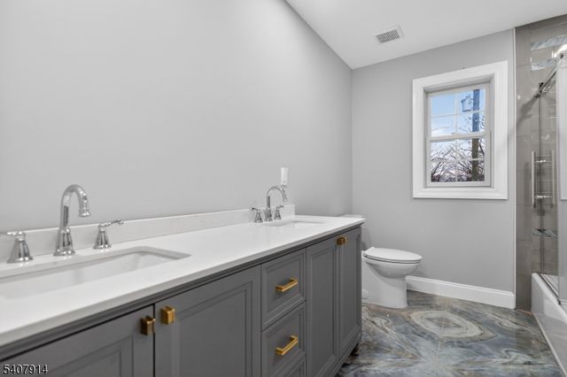 105 Woodfern Rd, Branchburg Twp., NJ 08853