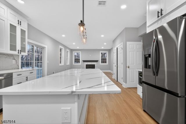 105 Woodfern Rd, Branchburg Twp., NJ 08853