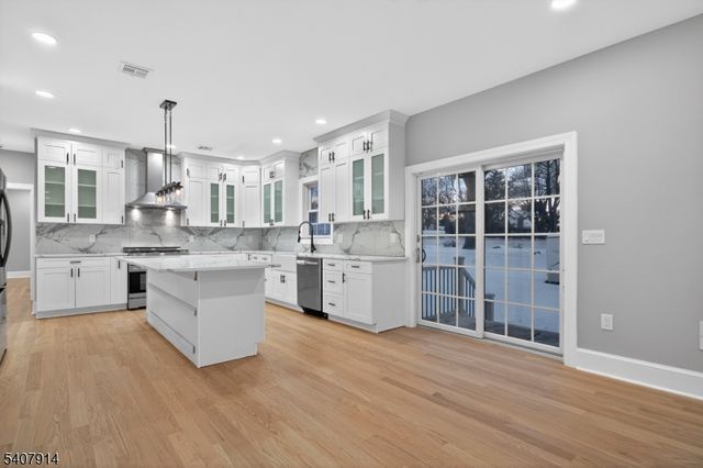 105 Woodfern Rd, Branchburg Twp., NJ 08853