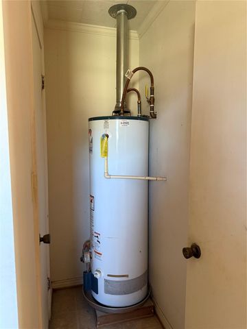 285 Meadowview Drive, El Campo, TX 77437