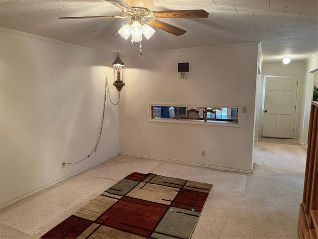 285 Meadowview Drive, El Campo, TX 77437