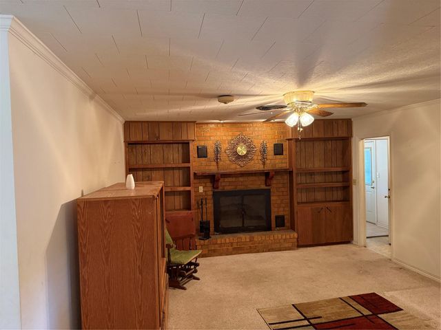 285 Meadowview Drive, El Campo, TX 77437