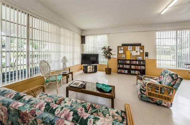 4325 58TH WAY N 1531, Kenneth City, FL 33709