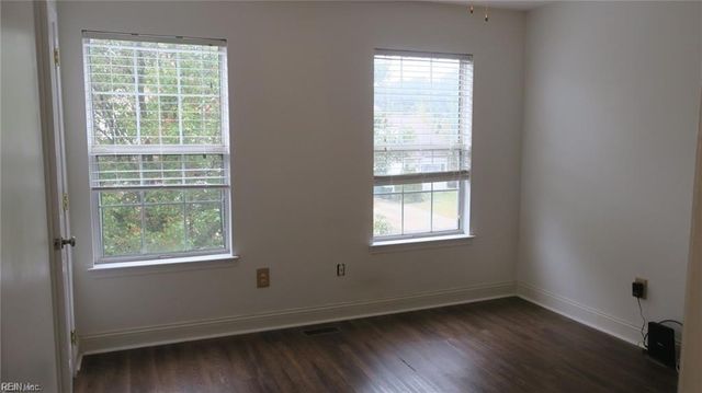 702 Parkside DR, Newport News, VA 23608