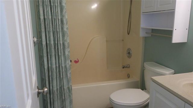 702 Parkside DR, Newport News, VA 23608