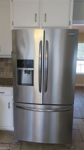 702 Parkside DR, Newport News, VA 23608