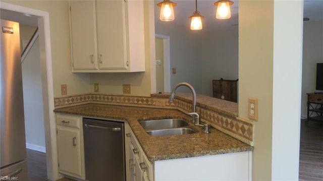 702 Parkside DR, Newport News, VA 23608